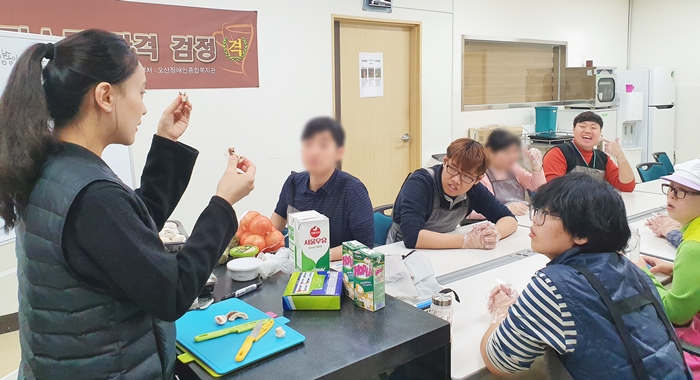 편집사진_2[180].jpg