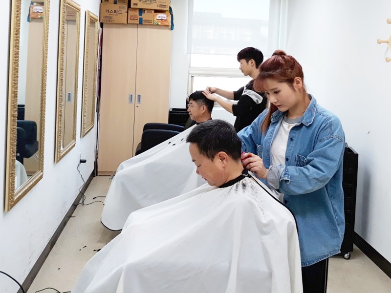 10월_24일_박승철_헤어.jpg
